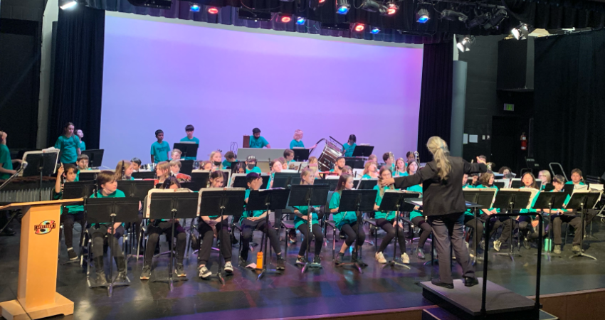 Grade 6 Band takes centre stage